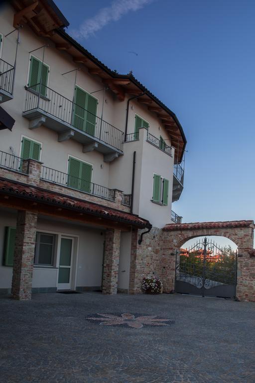 La Rocca Bed and Breakfast Carrù Buitenkant foto