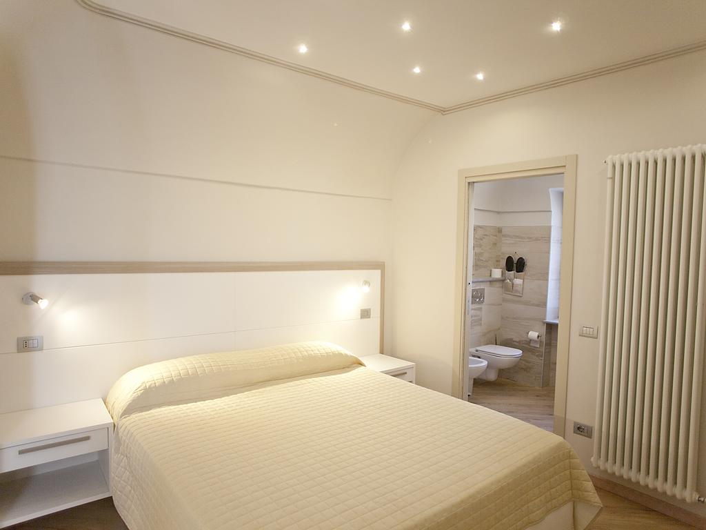 La Rocca Bed and Breakfast Carrù Buitenkant foto